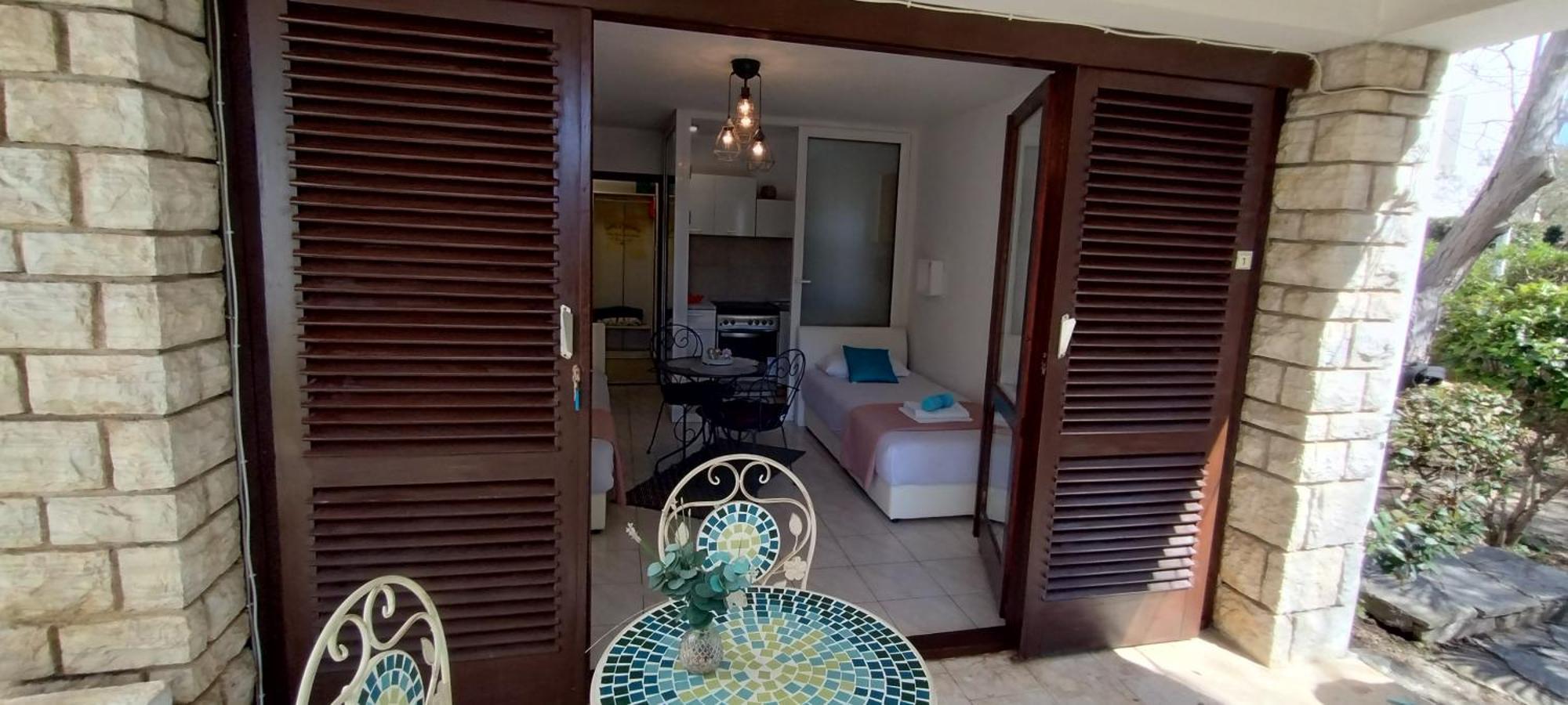 Apartmani Jessica โนวาลยา ภายนอก รูปภาพ